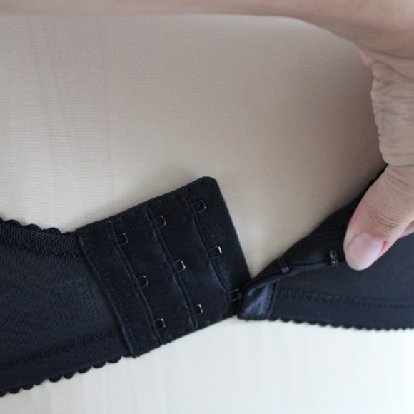 NWT Elila Embroidered Underwire Bra - Picture 5 of 9